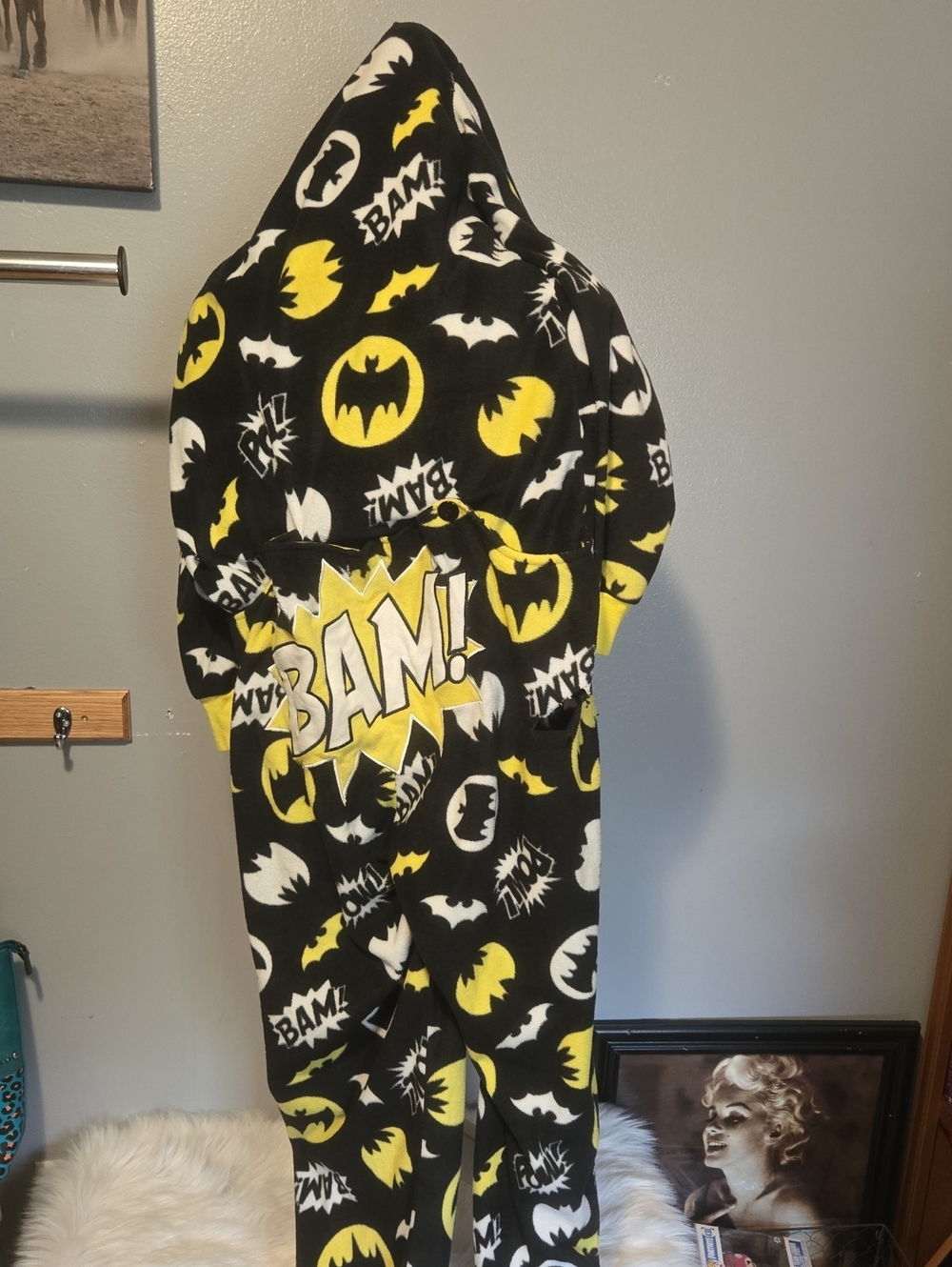 DC Comics Batman Graphic Hoodie - Black & Yellow